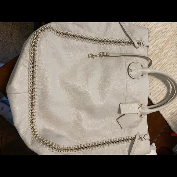 Tote - Picture 2 of 5